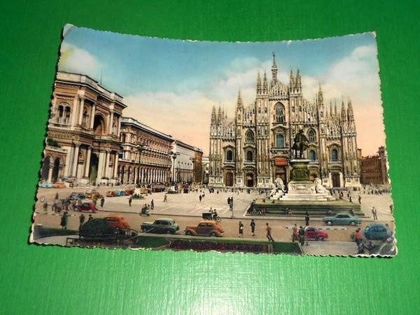 Cartolina Milano - Piazza del Duomo 1953.