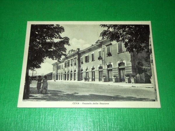 Cartolina Ceva - Piazzale della Stazione 1940 ca.