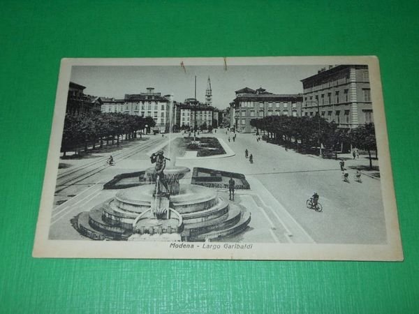 Cartolina Modena - Largo Garibaldi 1930 ca.