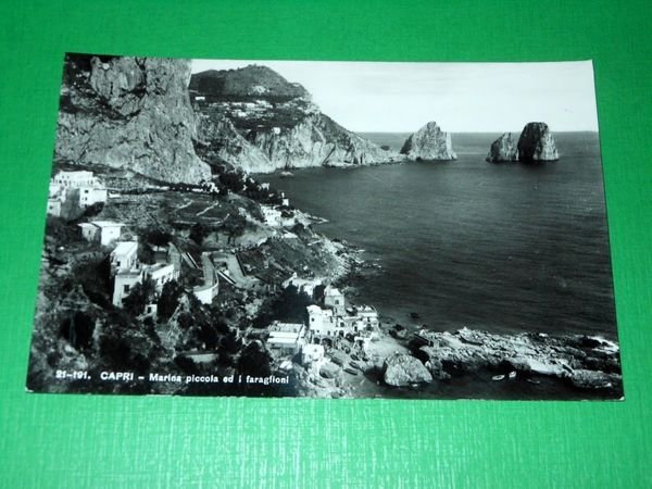 Cartolina Capri - Marina piccola ed i faraglioni 1955.