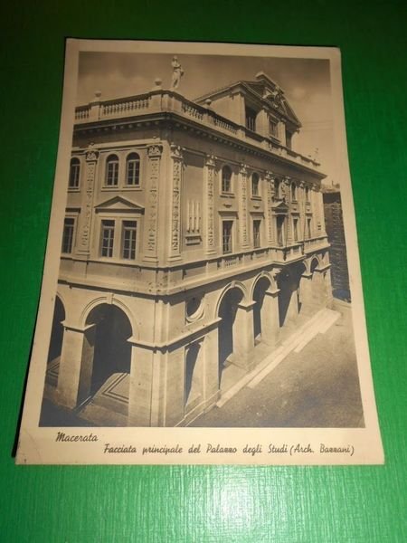 Cartolina Macerata - Facciata principale del Palazzo degli Studi 1935.
