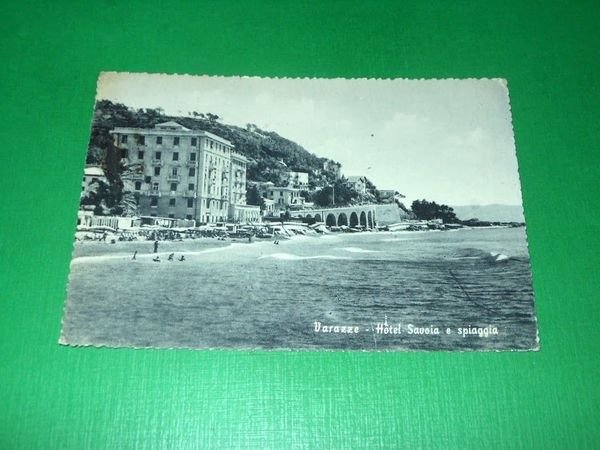 Cartolina Varazze - Hotel Savoia e spiaggia 1955.