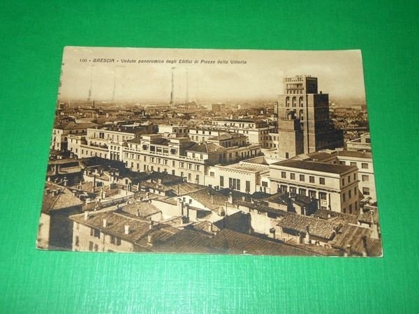 Cartolina Brescia - Veduta panoramica degli Edifici di Piazza della …