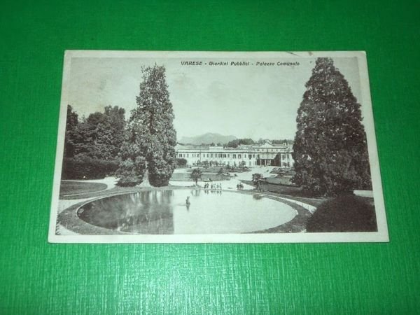 Cartolina Varese - Giardini Pubblici - Palazzo Comunale 1945 ca.
