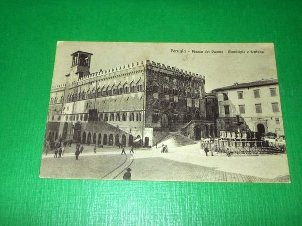 Cartolina Perugia - Piazza del Duomo - Municipio e Fontana …