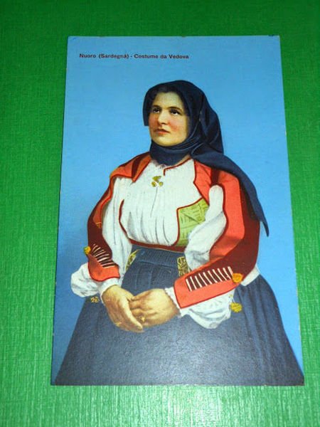 Cartolina Nuoro ( Sardegna ) - Costume da Vedova 1920 …