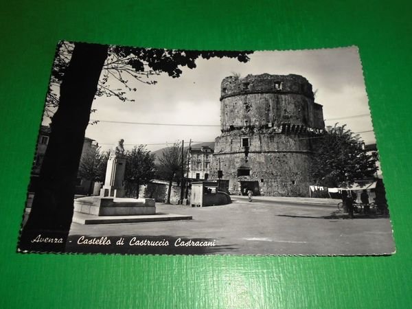 Cartolina Avenza - Castello di Castruccio Castracani 1964.