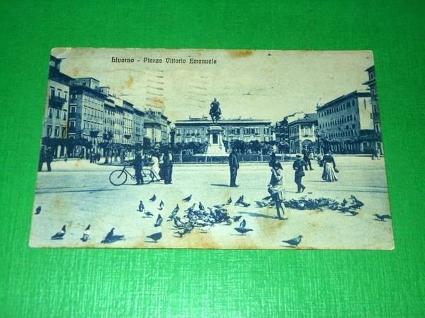 Cartolina Livorno - Piazza Vittorio Emanuele 1927.