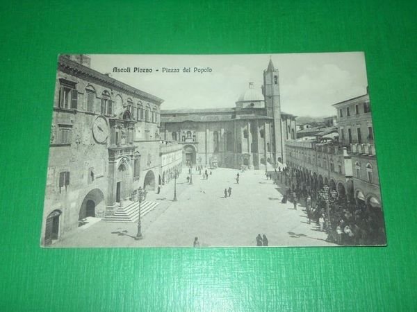 Cartolina Ascoli Piceno - Piazza del Popolo 1911.