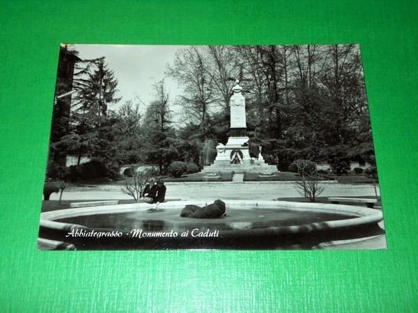 Cartolina Abbiategrasso - Monumento ai Caduti 1955 ca.