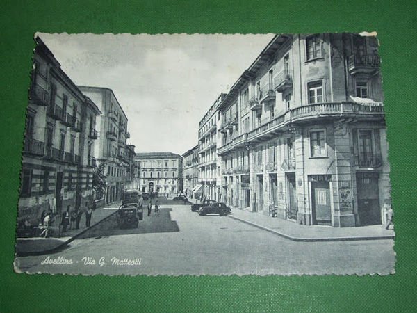 Cartolina Avellino - Via G. Matteotti 1953.