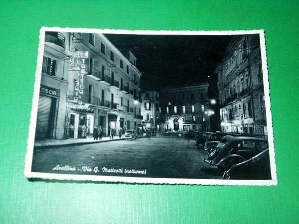 Cartolina Avellino - Via G. Matteotti ( notturno ) 1955