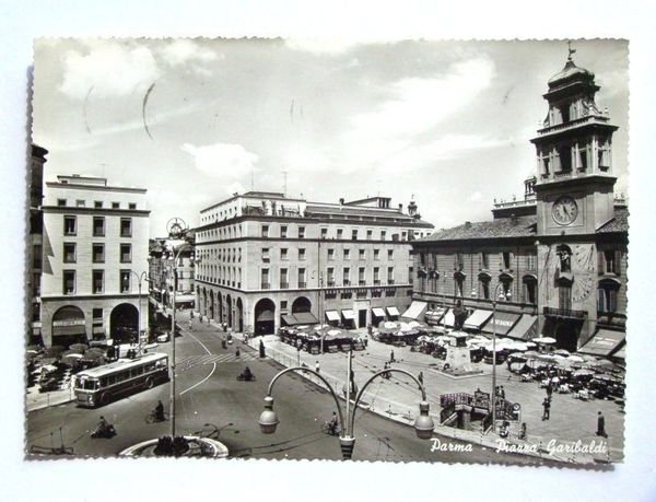 Cartolina Parma - Piazza Garibaldi - 1964.