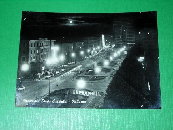 Cartolina Modena - Largo Garibaldi ( notturno ) 1962