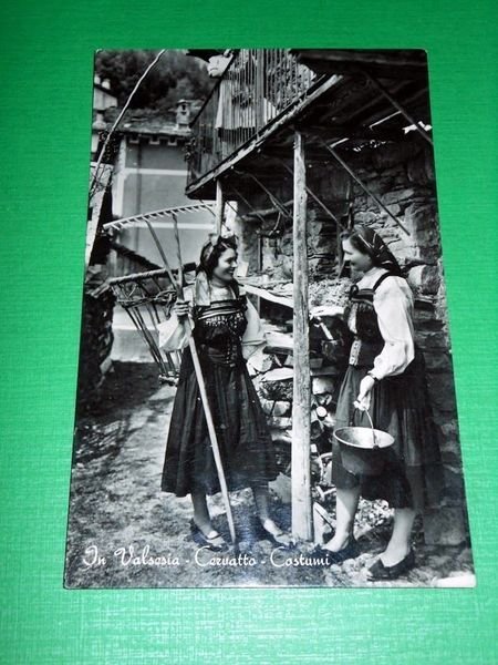 Cartolina In Valsesia - Cervatto - Costumi 1951.