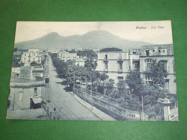 Cartolina Portici - Via Diaz 1934.