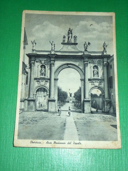 Cartolina Cherasco - Arco Madonna del Popolo 1939.
