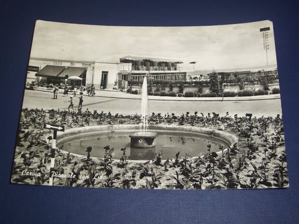 Cartolina Cervia ( Milano Marittima ) - Piazzale con Lido … | Immagine principale