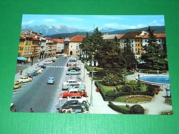 Cartolina Belluno - Piazza dei Martiri 1960 ca.