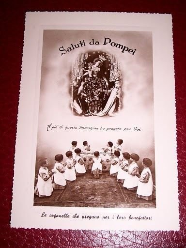 Cartolina Pompei - Orfanelle in preghiera 1950 ca.