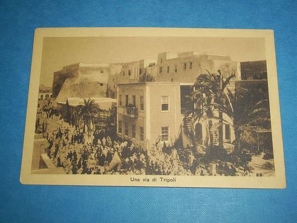 Cartolina Colonie Tripoli - Una via 1930 ca.