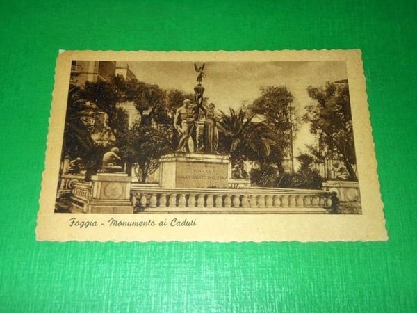 Cartolina Foggia - Monumento ai Caduti 1943.