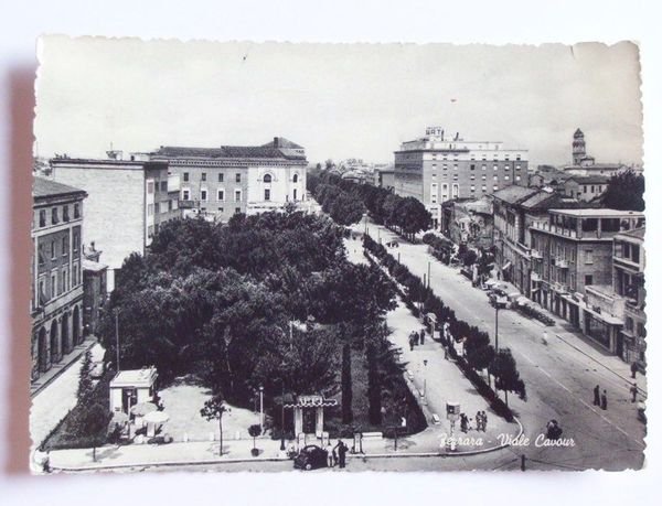 Cartolina Ferrara - Viale Cavour 1952