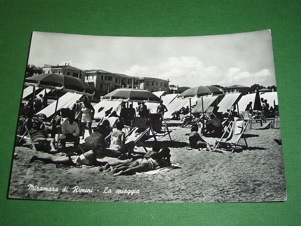 Cartolina Miramare di Rimini - La spiaggia 1955 ca