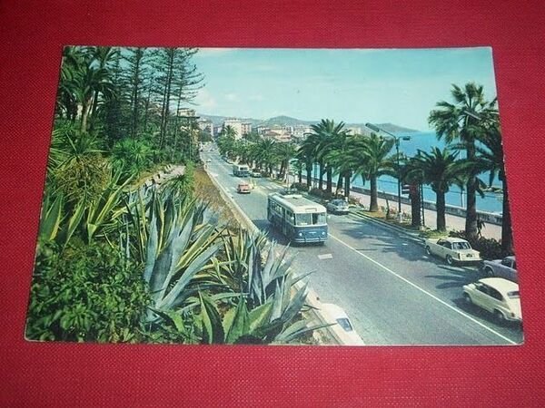 Cartolina Sanremo - Passeggiata e Via Aurelia 1966.