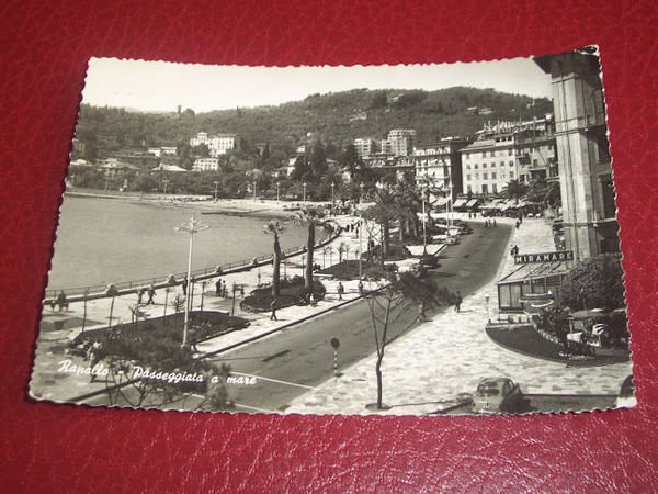 Cartolina Rapallo - Passeggiata a mare 1955.