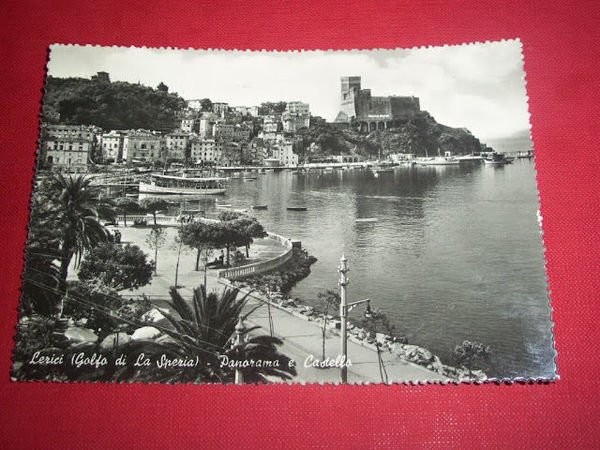 Cartolina Lerici - Panorama e Castello 1956