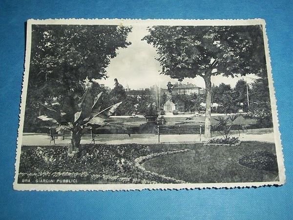 Cartolina Bra - Giardini Pubblici 1949.