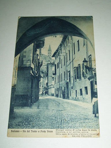Cartolina Saluzzo - Via del Teatro e Porta Vacca 1930 …