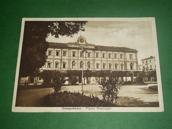 Cartolina Campobasso - Piazza Municipio 1940.