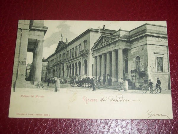 Cartolina Novara - Piazza del Mercato 1901.