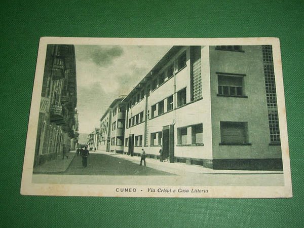 Cartolina Cuneo - Via Crispi e Casa Littoria 1943.