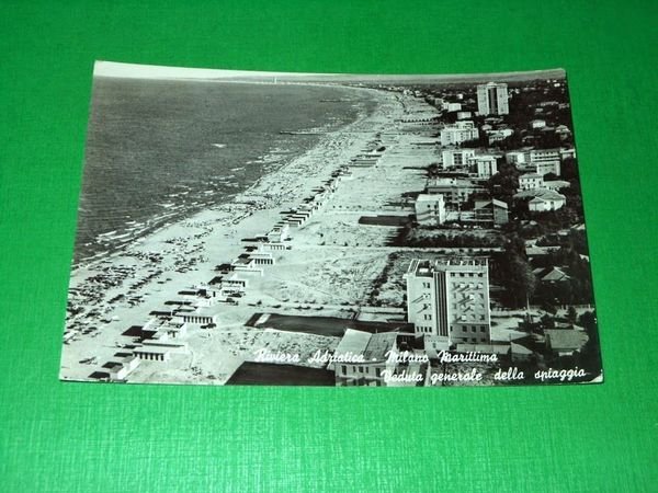 Cartolina Milano Marittima - Veduta generale della spiaggia 1962