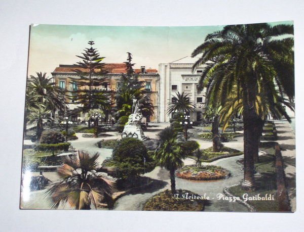 Cartolina Acireale ( Catania ) - Piazza Garibaldi 1952.