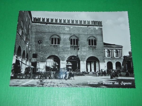 Cartolina Treviso - Piazza dei Signori 1940