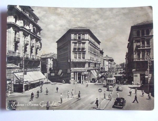 Cartolina Padova - Piazza Garibaldi 1953