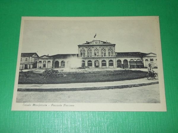 Cartolina Casale Monferrato - Piazzale Stazione -- 1940 ca