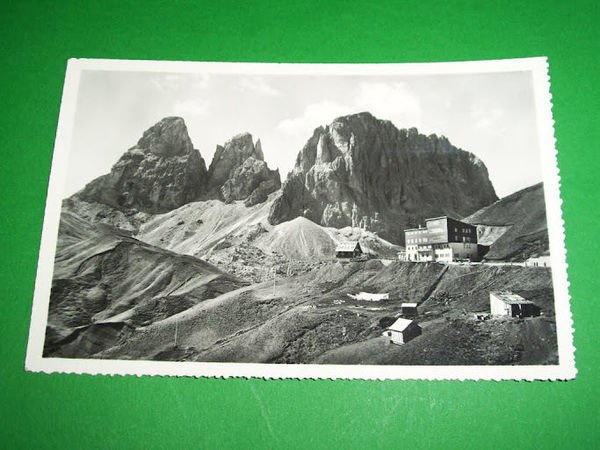 Cartolina Passo Sella - Veduta col Gruppo del Sassolungo e …