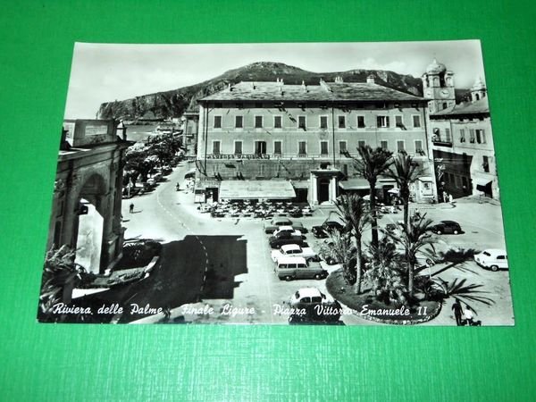 Cartolina Finale Ligure - Piazza Vittorio Emanuele II 1960 ca