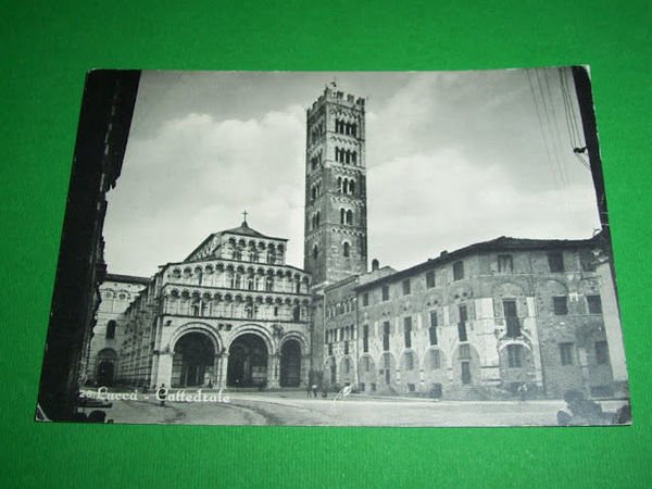 Cartolina Lucca - La Cattedrale 1958