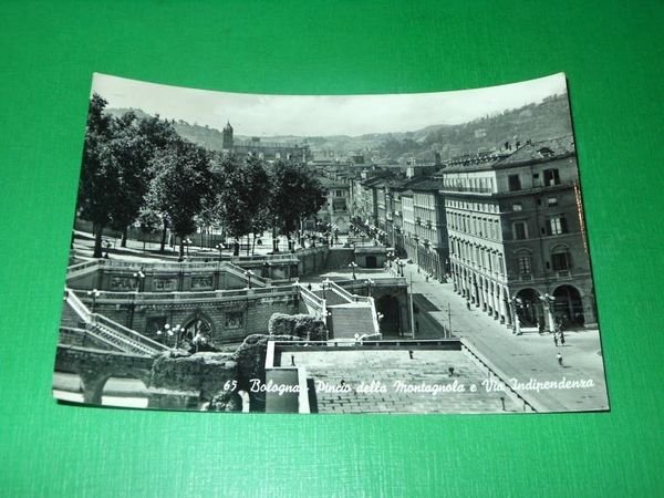 Cartolina Bologna - Pincio della Montagnola e Via Indipendenza 1957 | Immagine principale