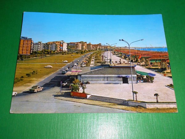 Cartolina Viareggio - Lungomare - Città Giardino 1961