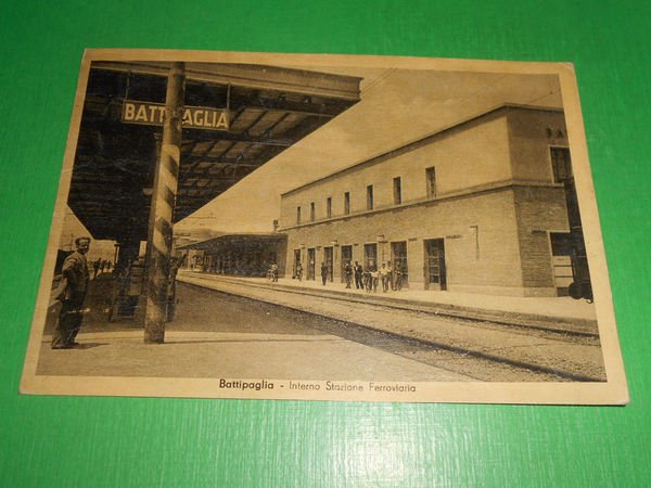 Cartolina Battipaglia - Interno Stazione Ferroviaria 1953