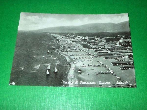 Cartolina Marina di Pietrasanta ( Fiumetto ) - Spiaggia 1957
