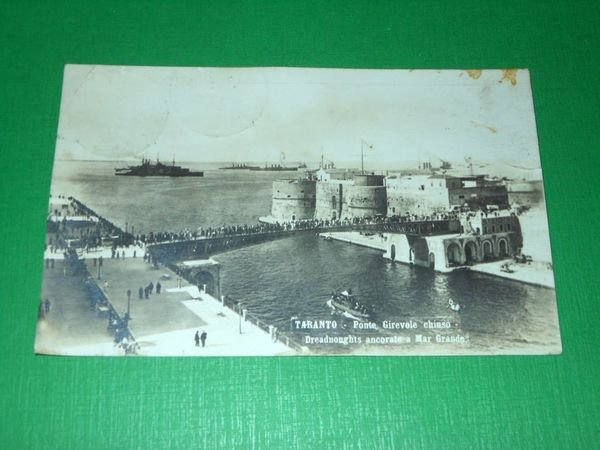 Cartolina Taranto Ponte Girevole chiuso - Dreadnoughts ancorate a Mar …