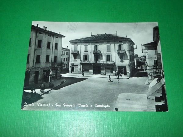 Cartolina Noceto ( Parma ) - Via Vittorio Veneto e … | Immagine principale